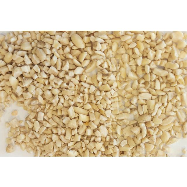 Tijssen Pinda Gepeld Stukjes -25 kg 